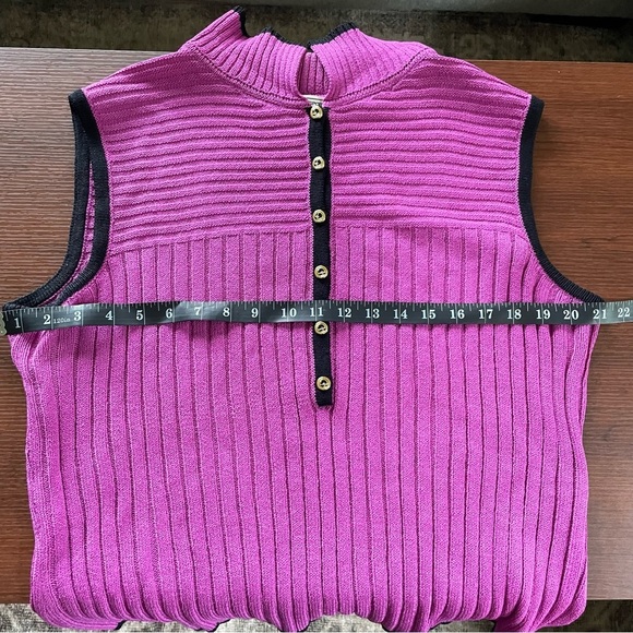 St. John Sport Preppy Tenniscore Ribbed Knit Wool Blend Polo - Picture 8 of 11